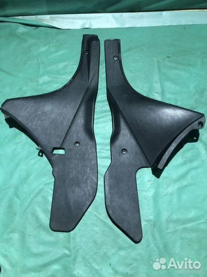 Накладки стоек Mitsubishi Carisma