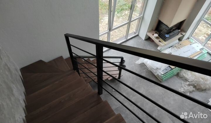 Лестница металлокаркас