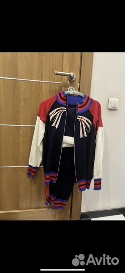 Костюм спортивный