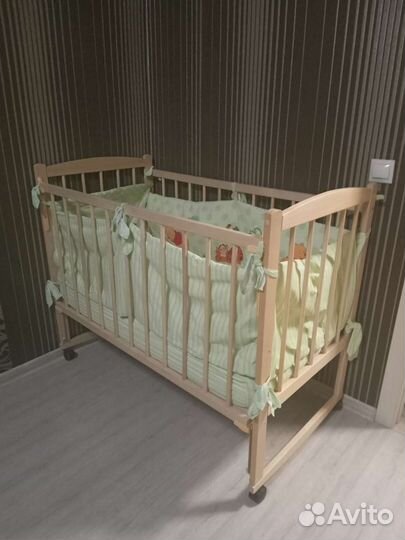 Детская кроватка