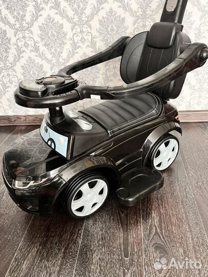 Машина толокар с ручкой