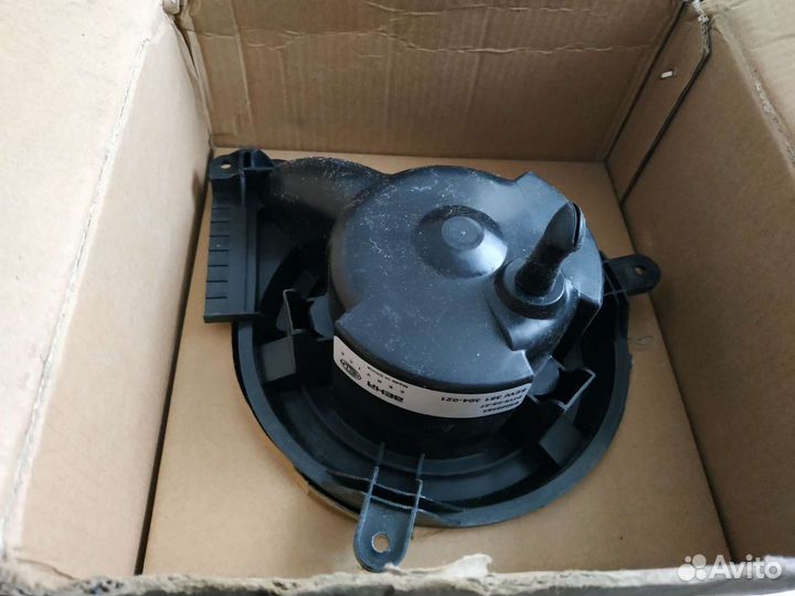 Мотор печки Мерседес Спринтер