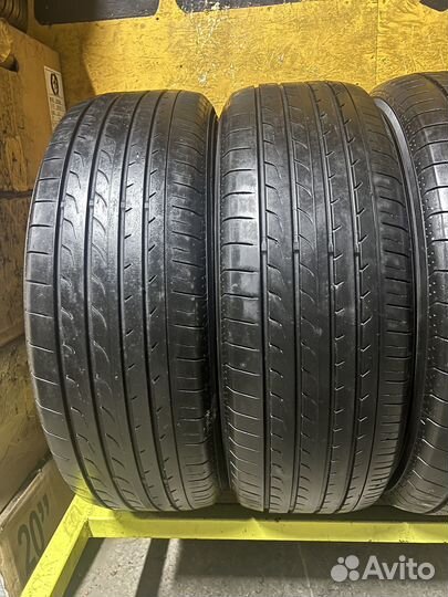 Yokohama BluEarth RV-02 225/65 R17