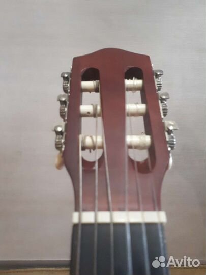 Классически гитара очень хорошый состояние