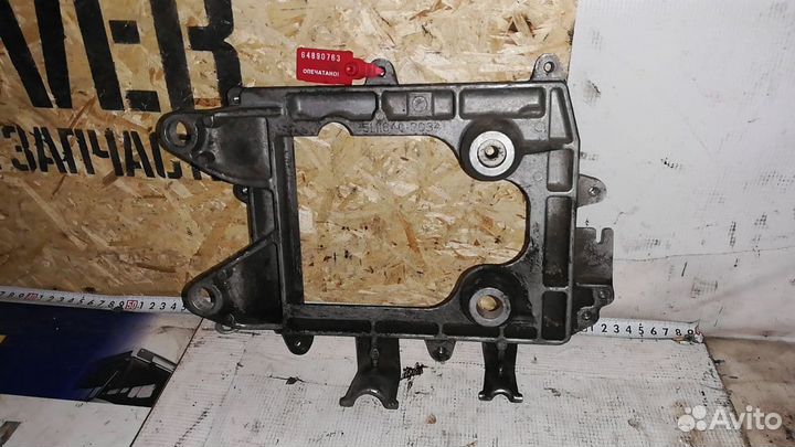 Кронштейн блока управления двс /D2066 MAN