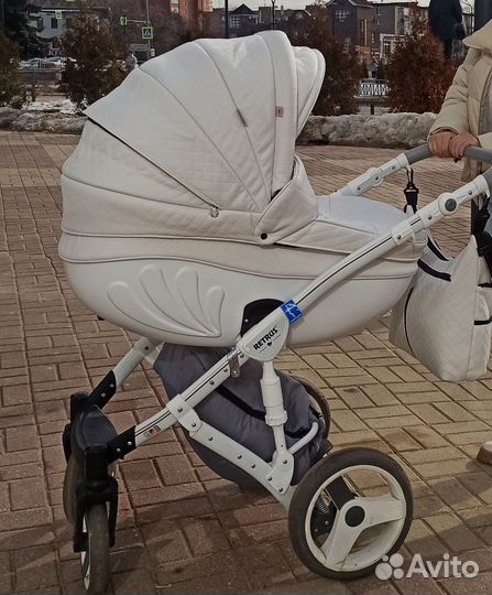 Коляска 2 в 1 белая