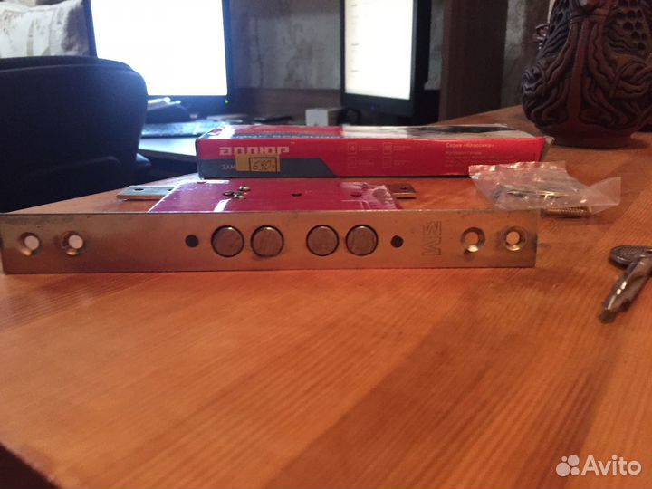 Замок врезной