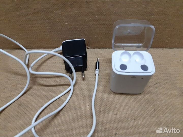 Зарядка для наушников