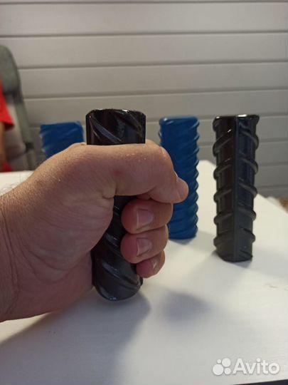 Гантели желто-зеленые (пара) 750-765 гр