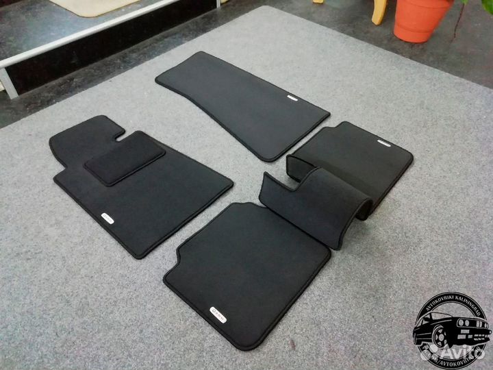 Автомобильные коврики для BMW e32