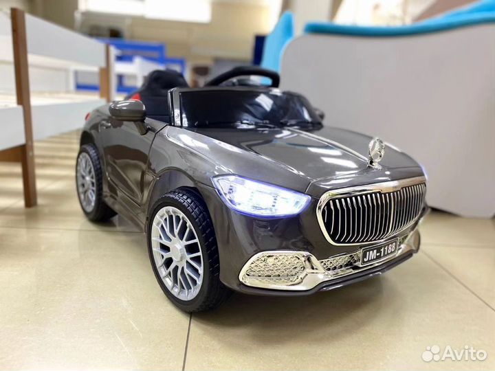 Детская машинка электромобиль