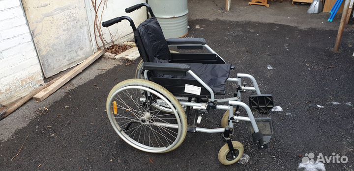 Инвалидная коляска