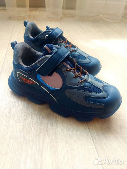 Ботинки 38р новые