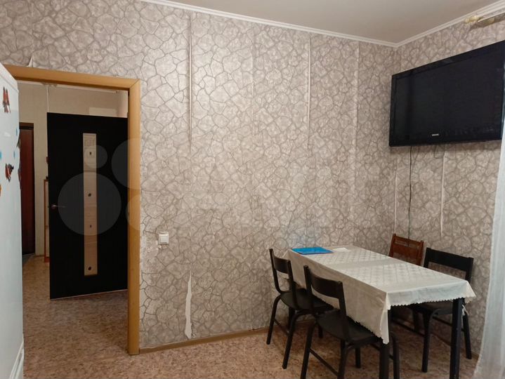 2-к. квартира, 64 м², 2/19 эт.