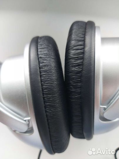 Проводные наушники behringer