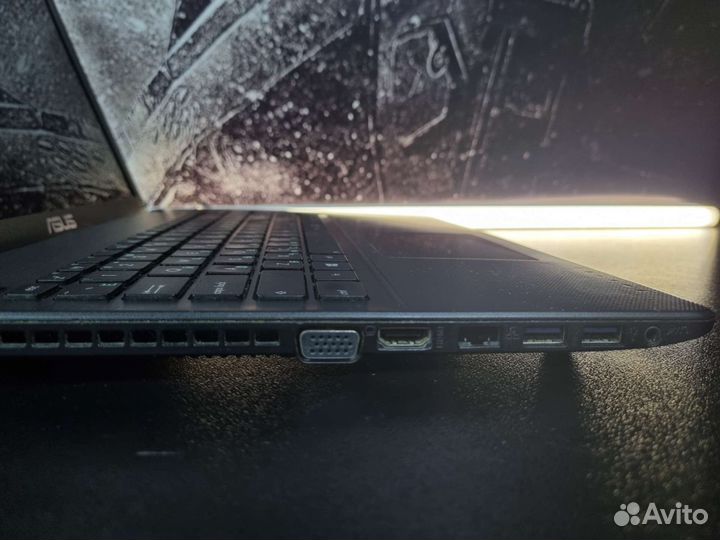Ноутбук asus I5/6GB/SSD/GT710M