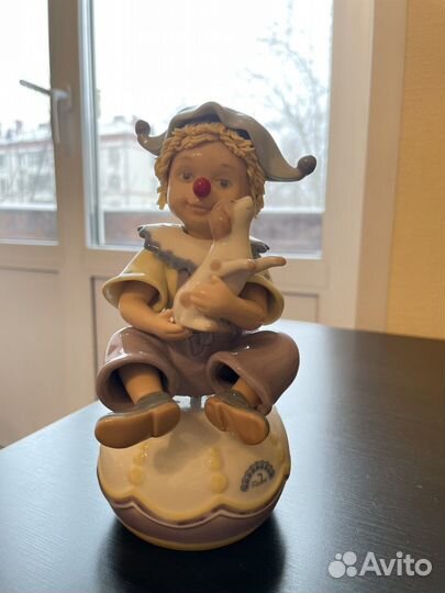 Керамическая музыкальная фигурка 