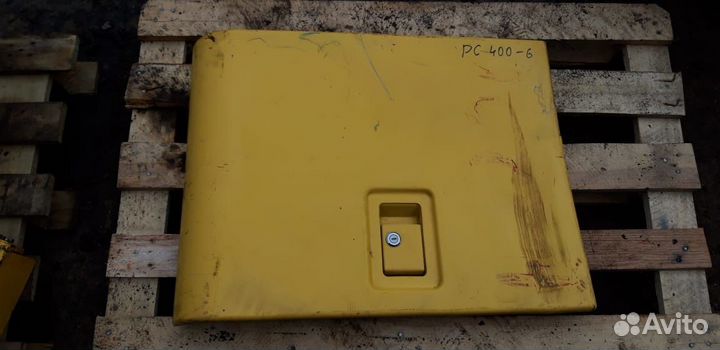 Дверь cover 207-54-61153 Komatsu PC400-6