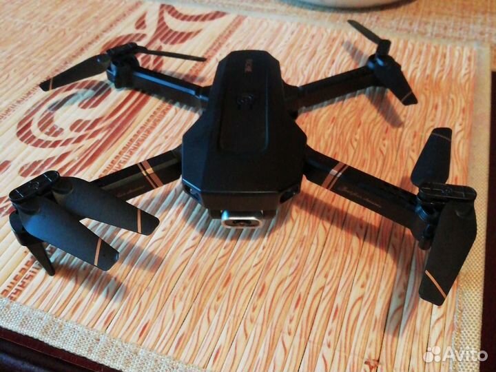 Дрон с 4к камерой. 3 аккамулятора, управление