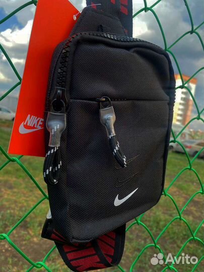 Сумка Nike (+ носки Nike в подарок)