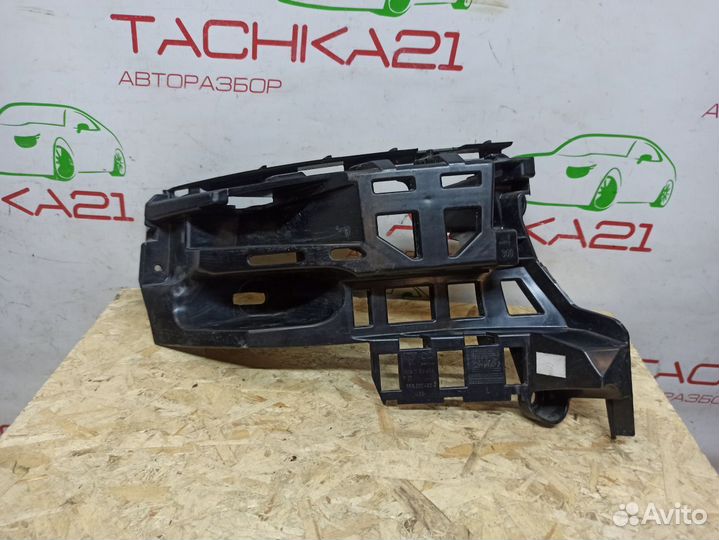 Кронштейн задний левый Porsche Macan (2014+)