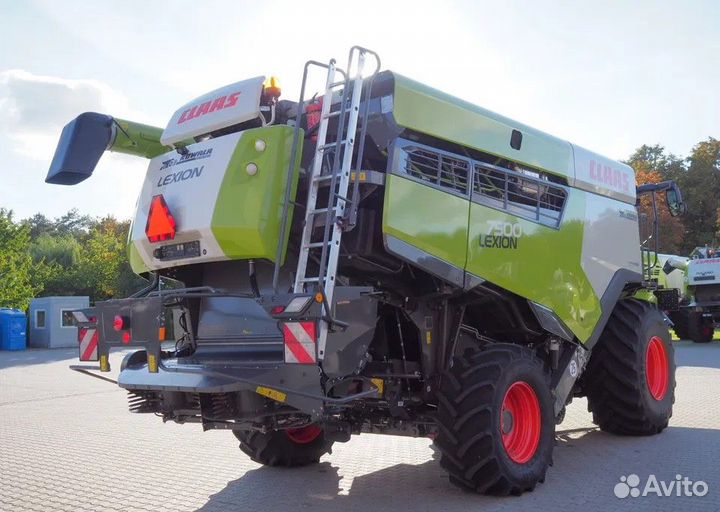 Комбайн Claas Lexion, 2022