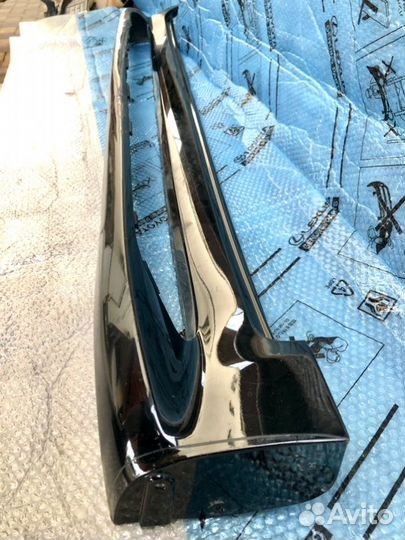 Накладка подножки правая Toyota Lc 200 2012-2020