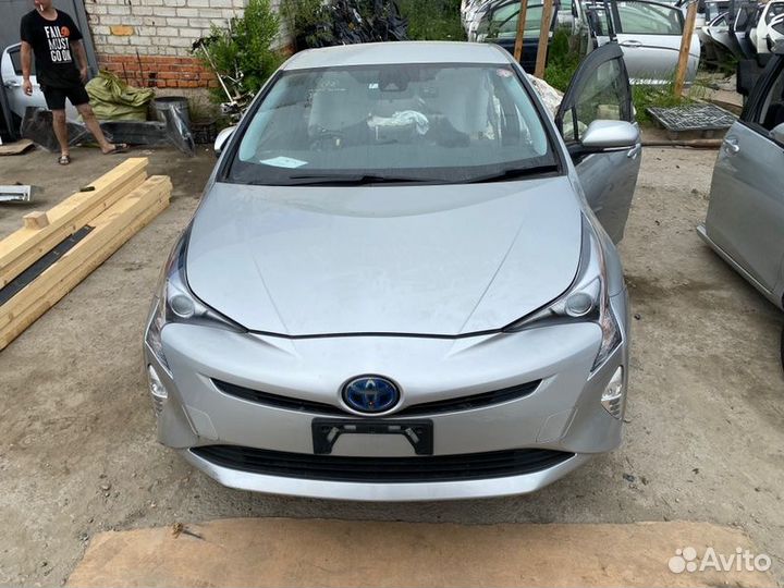 Горловина топливного бака Toyota Prius ZVW55