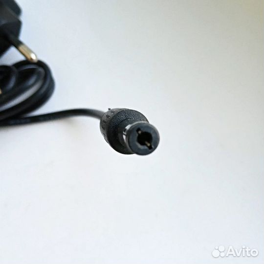 Зарядка пылесоса Bosch Athlet 30V 0.5A Lithium