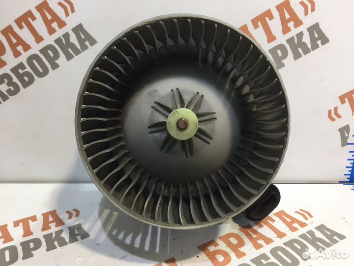 Тойота Королла Моторчик печки