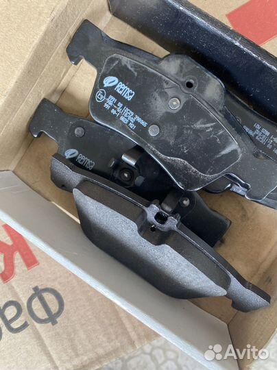 Продам тормозные колодки