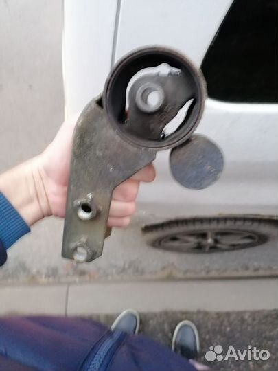 Подушка двигателя задняя митсубиси миника