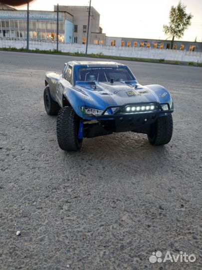 Remo hobby 9emu/traxxas slash