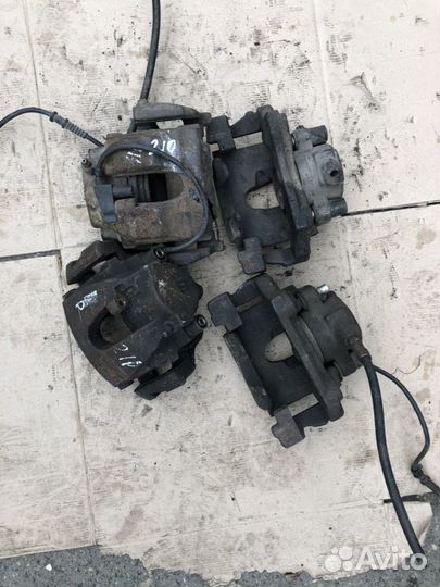 Суппорта Передние и Задние на мерседес Е210 С202