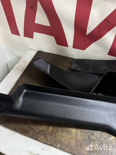 Рено каптюр защита порогов салона