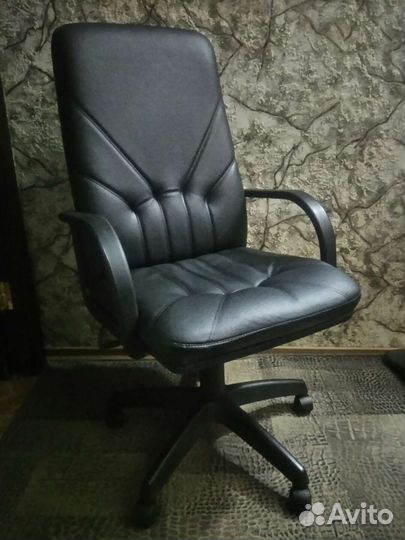 Компьютерное кресло