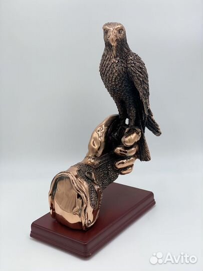 Статуэтка Сокол 39 см новый