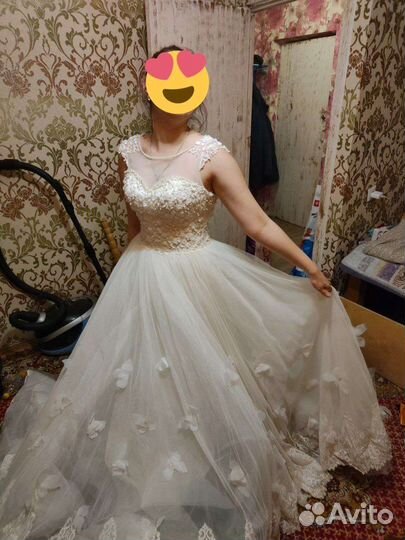 Свадебное платье