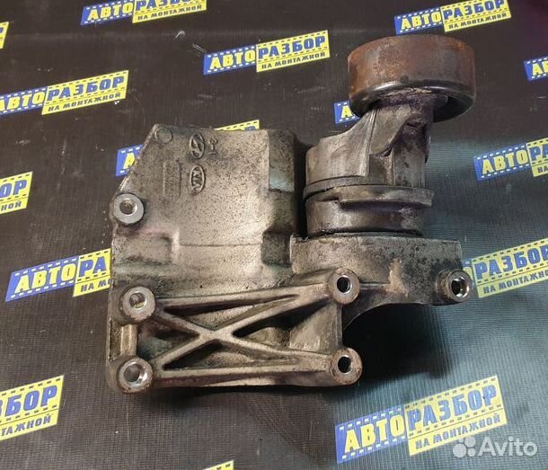 Кронштейн насоса гидроусилителя Starex H1