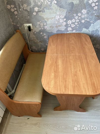 Кухонный стол и стулья бу