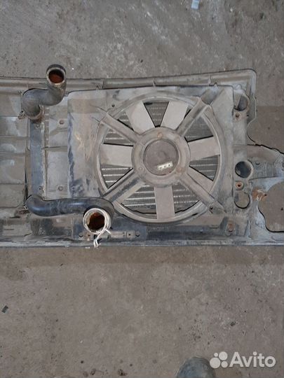 Вентилятор радиатора охлаждения Volkswagen Golf 3