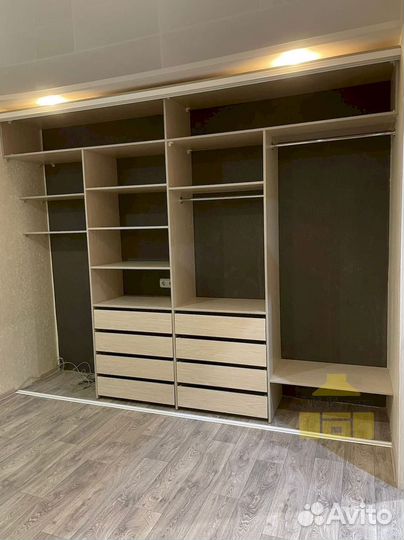 Встраиваемый шкаф