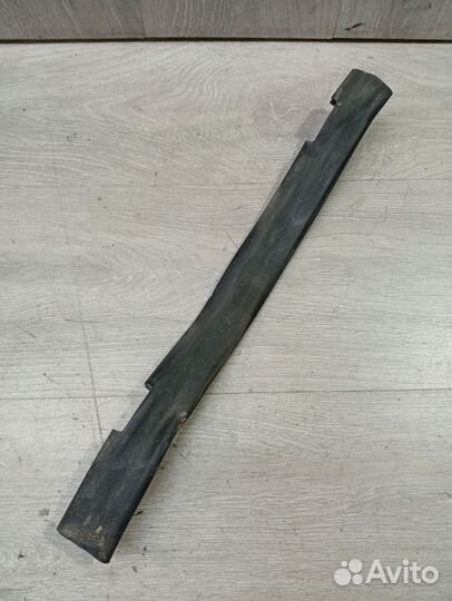 Уплотнительная резинка Audi A4 (B7) 2005-2007