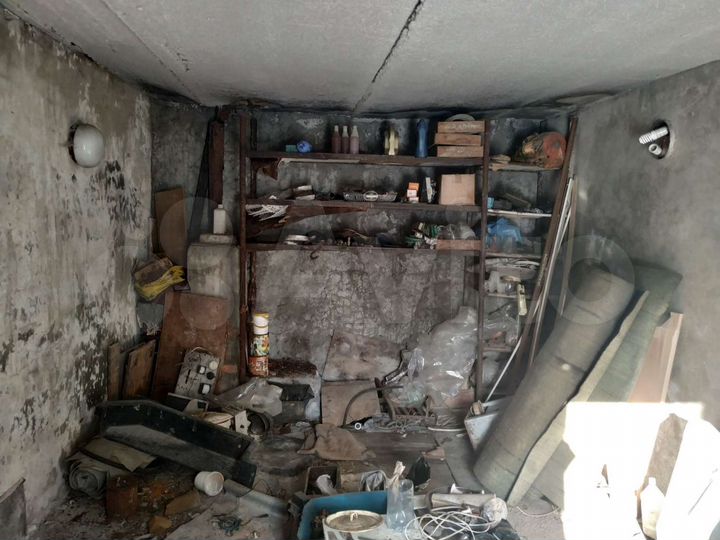 Гараж, > 30 м²