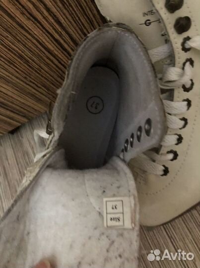 Коньки фигурные 37 размер