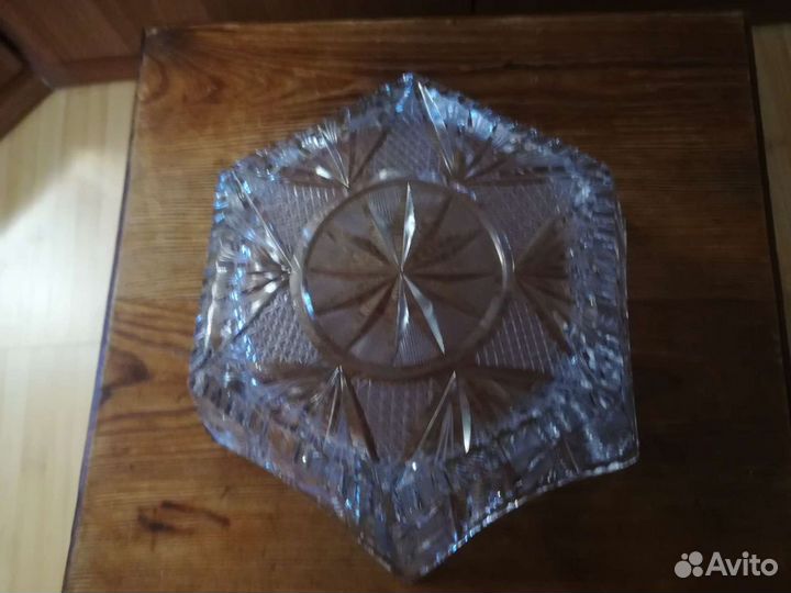 Конфетница хрустальная