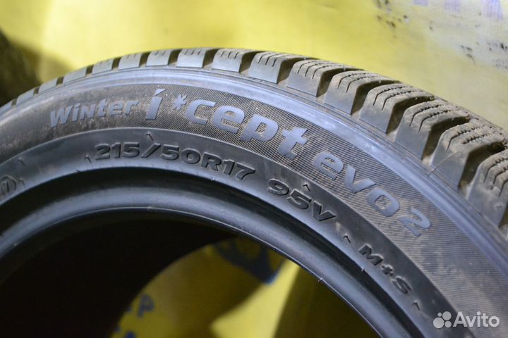 Hankook Winter I'Cept Evo2 W320 215/50 R17