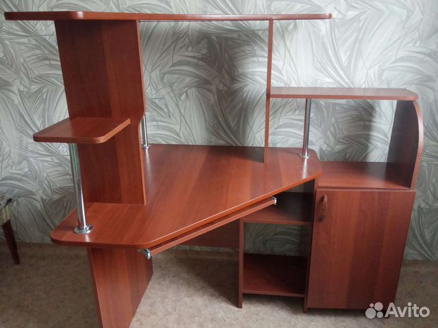 Компьютерный стол