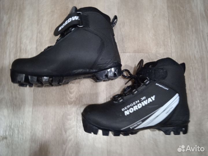 Лыжные ботинки 34