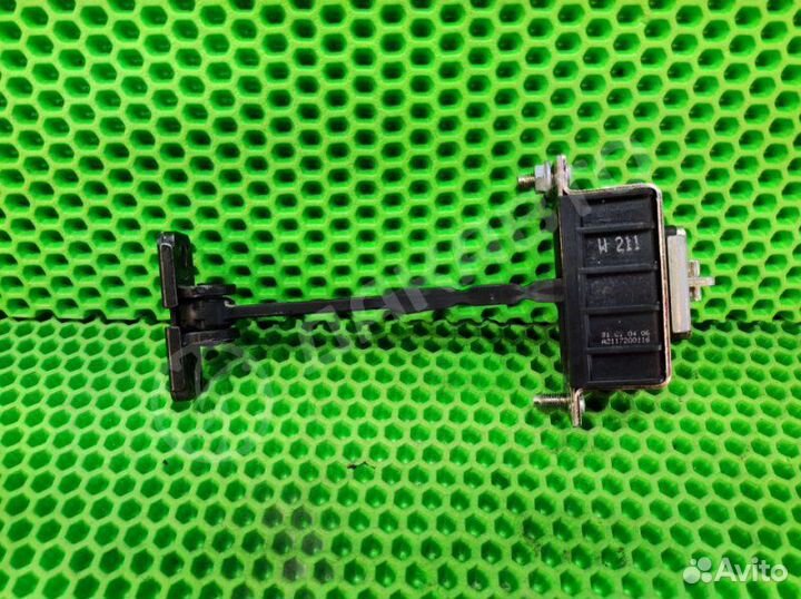 Ограничитель двери Mercedes-Benz E W211